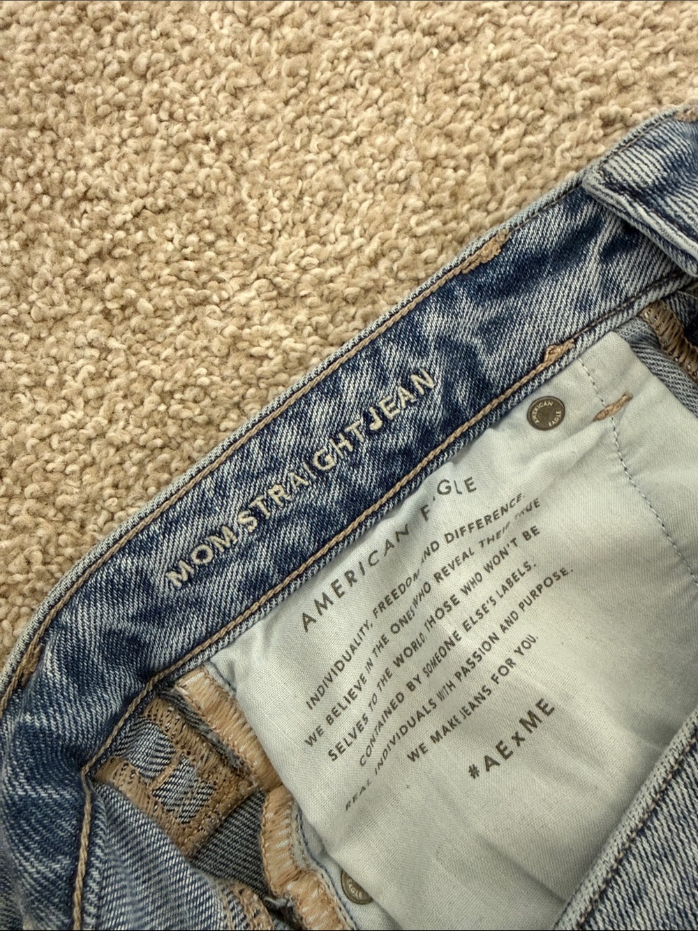 American Eagle Outfitters Light Blue Mom Straight Jeans - Picture 3 of 5